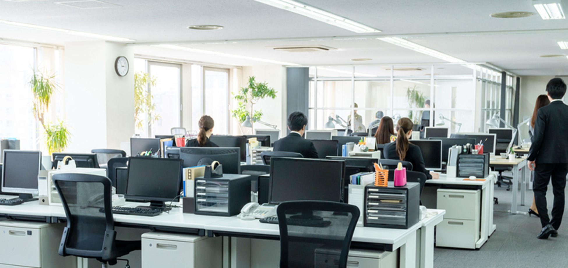 Changement-de-locataire-debarrassez-des-bureaux-et-contactez-EDF-pour-votre-installation